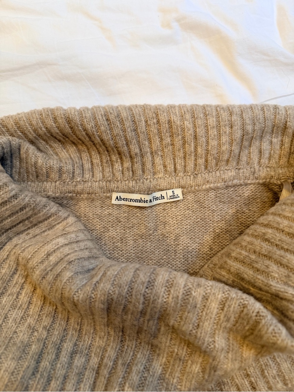 Abercrombie & Fitch Taupe Off-the-Shoulder Foldover Sweater - Picture 3 of 3